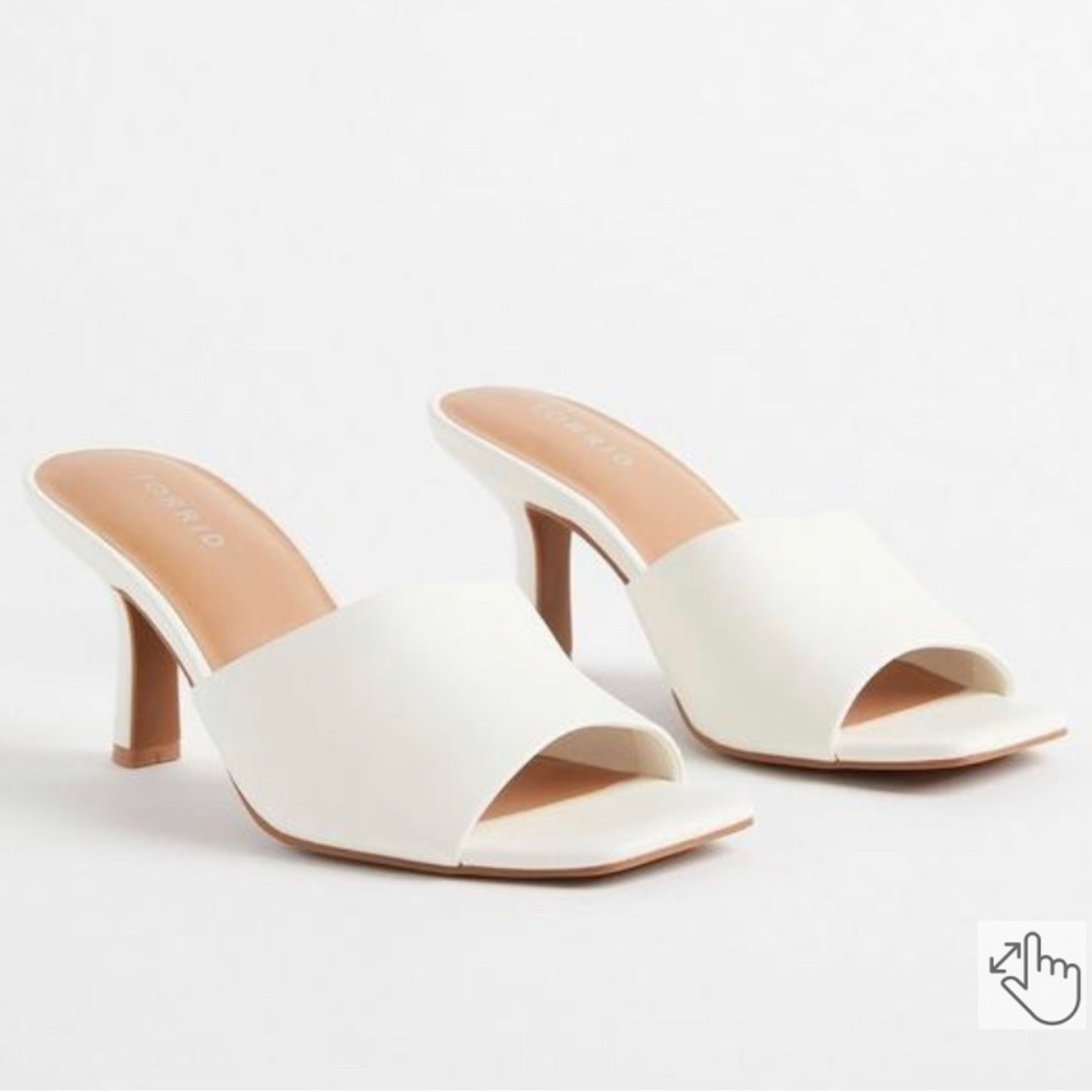 White Kitten Heel Mule (Wide)